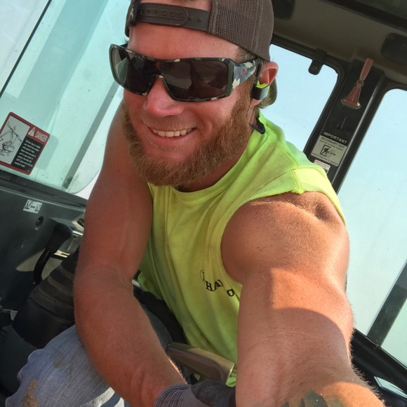 Meet your Posher, Nick - Picture 2 of 2